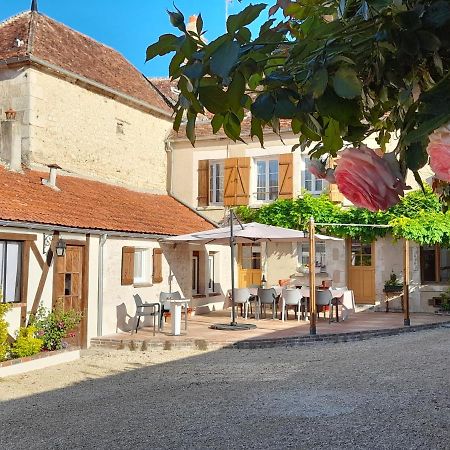 Aux Sources De Ouanne B&B 외부 사진