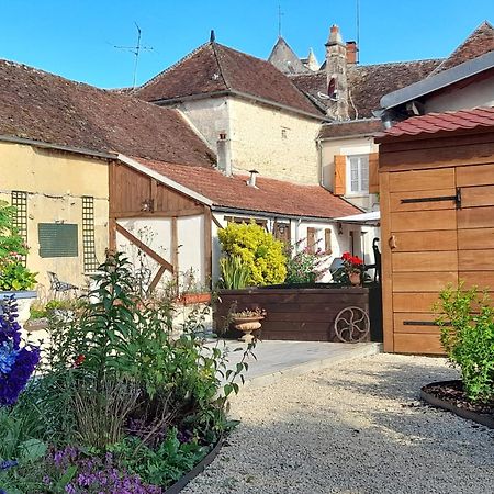 Aux Sources De Ouanne B&B 외부 사진