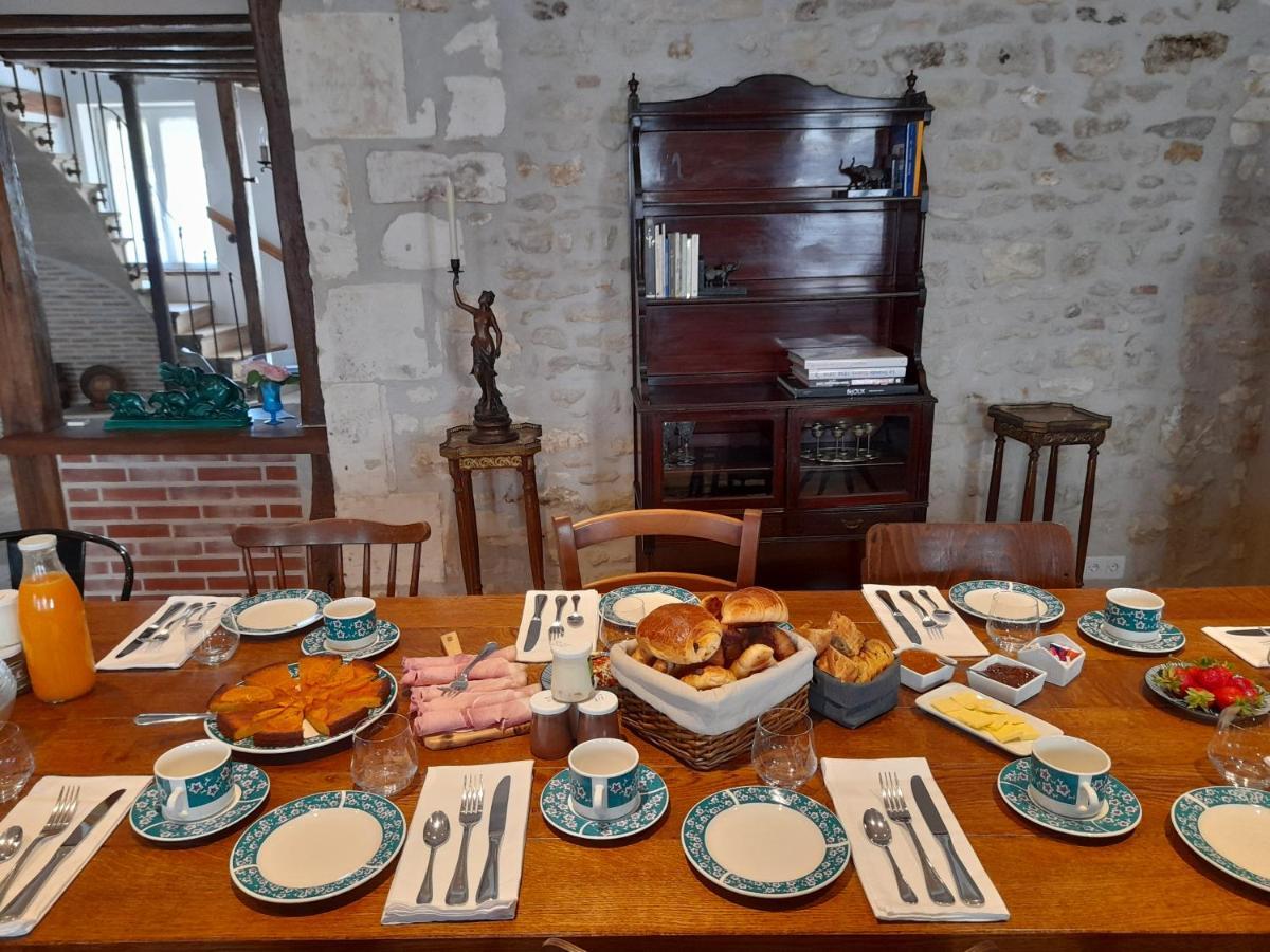 Aux Sources De Ouanne B&B 외부 사진