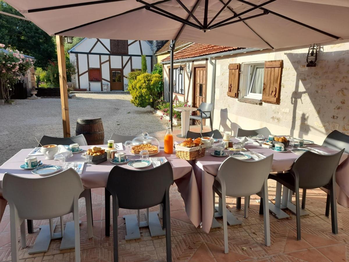 Aux Sources De Ouanne B&B 외부 사진