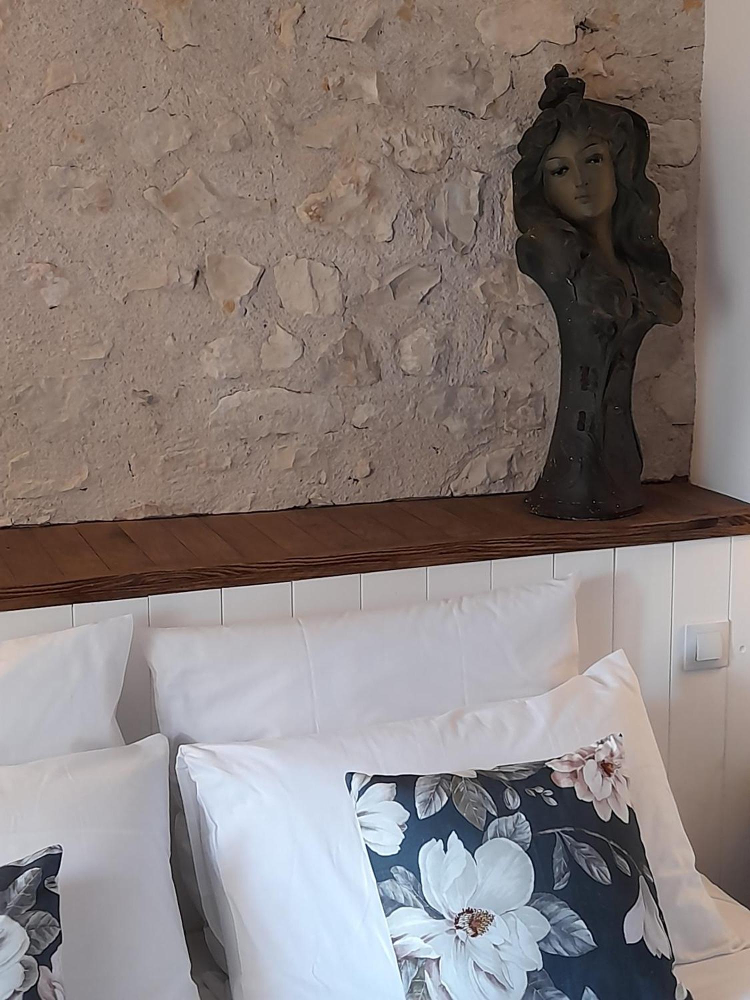 Aux Sources De Ouanne B&B 외부 사진