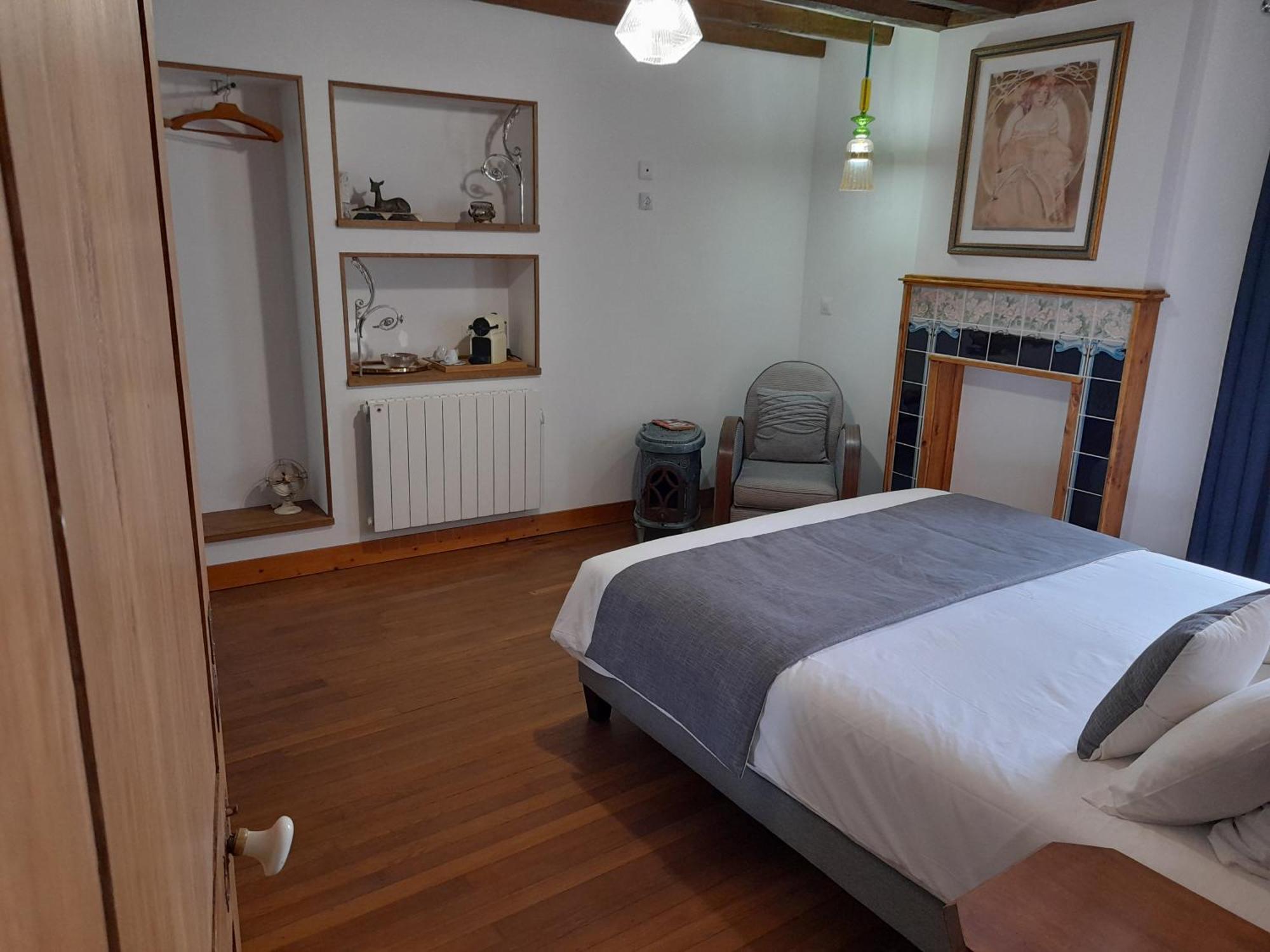 Aux Sources De Ouanne B&B 객실 사진